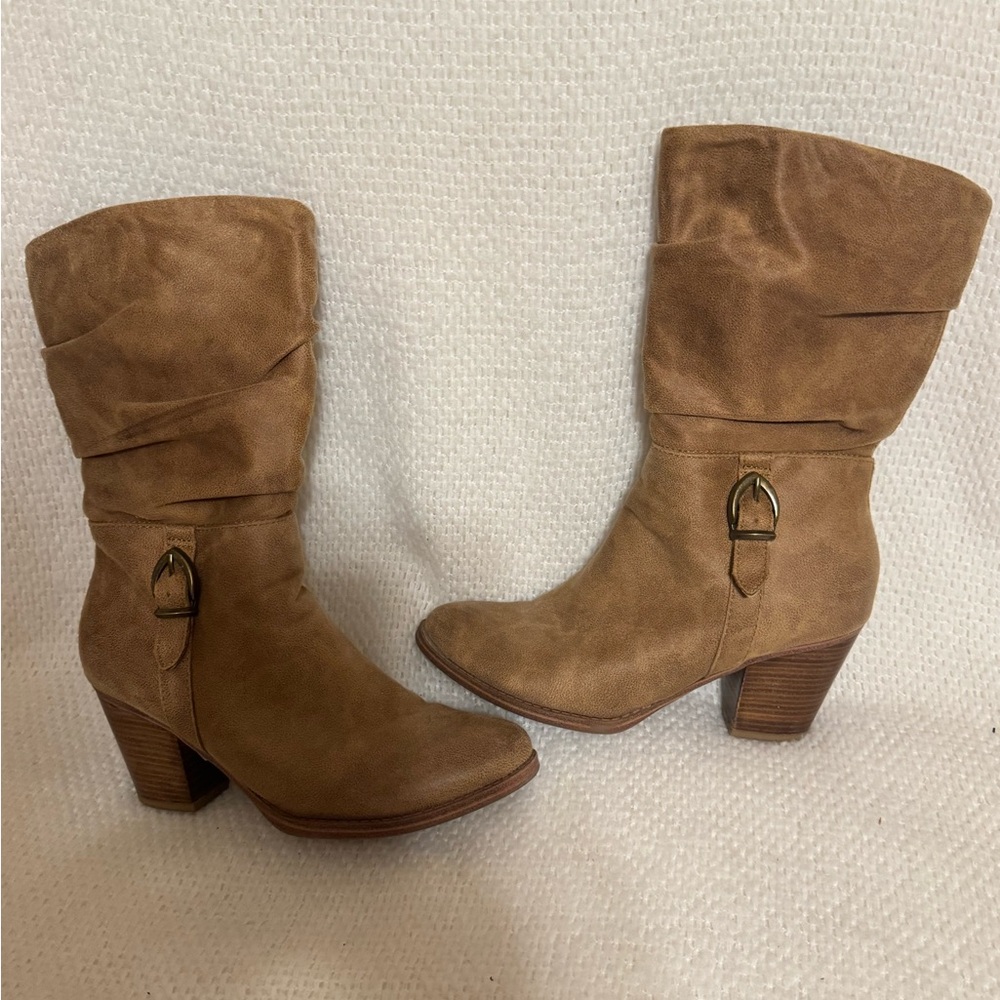 Baretraps Sz 6M Camel Color Boots MSRP $109. VGUC😊😊